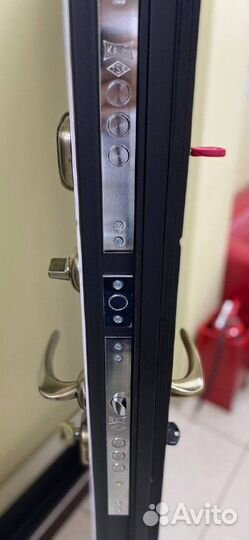 Беларусь Входная дверь с накладкой из шпона