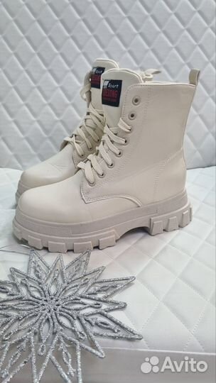 Ботинки женские зимние 38 размера новые