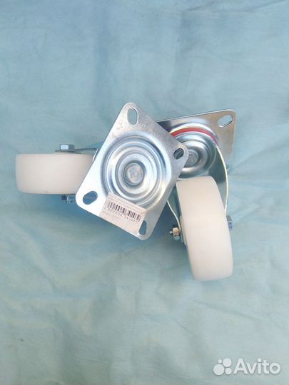 Мебельное колесо поворотное