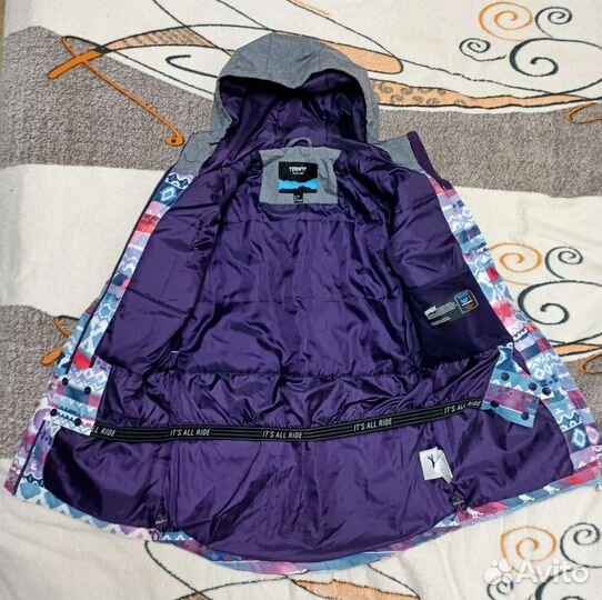 Женская спортивная куртка размер 44