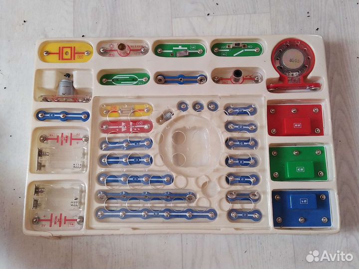 Электронный конструктор знаток