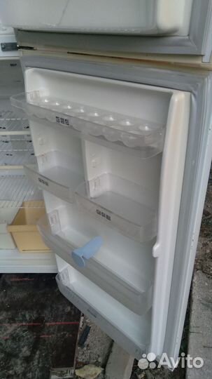 Холодильник Samsung сухой заморозки