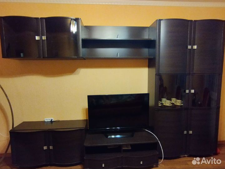 Стенка в гостиную