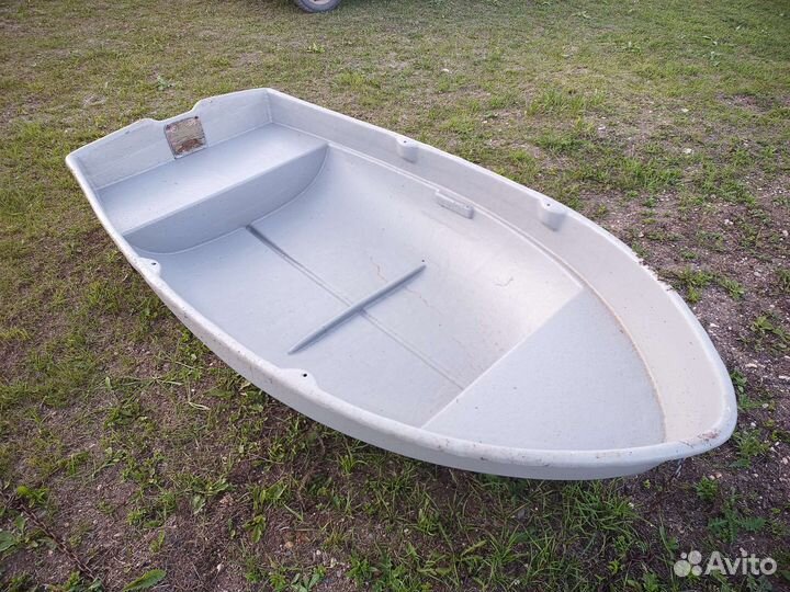 Лодка пластик
