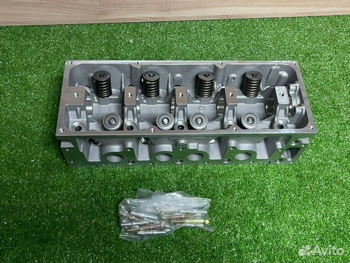 Головка блока цилиндров Logan Kangoo Largus