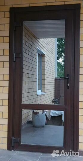 Дверь пластиковая