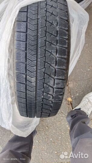 Bridgestone Blizzak VRX2 185/65 R15