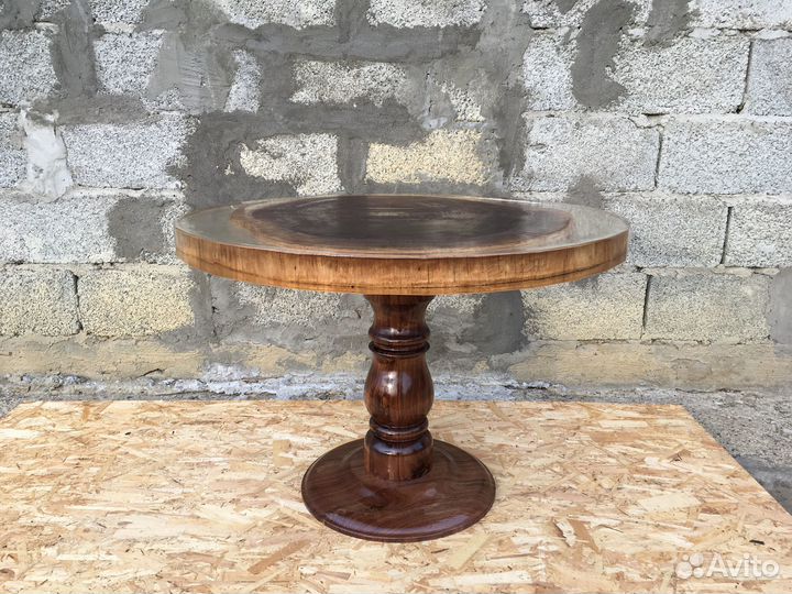 Журнальный (кофейный) столик ручной работы