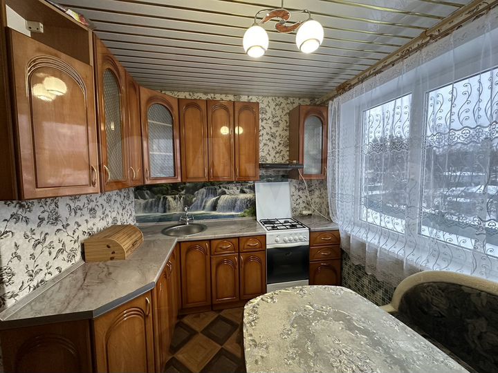 2-к. квартира, 60 м², 3/3 эт.