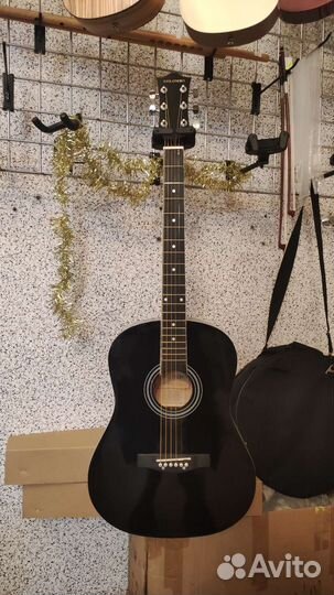 Гитара акустическая