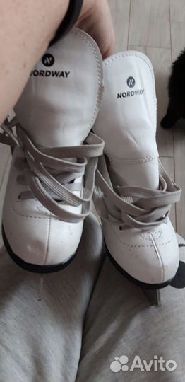 Коньки для девочки, размер 33