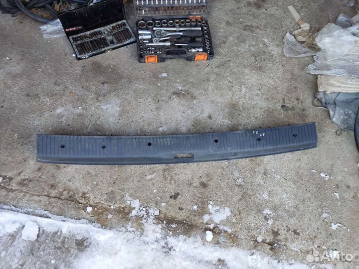 Накладка багажника Volkswagen Transporter T5