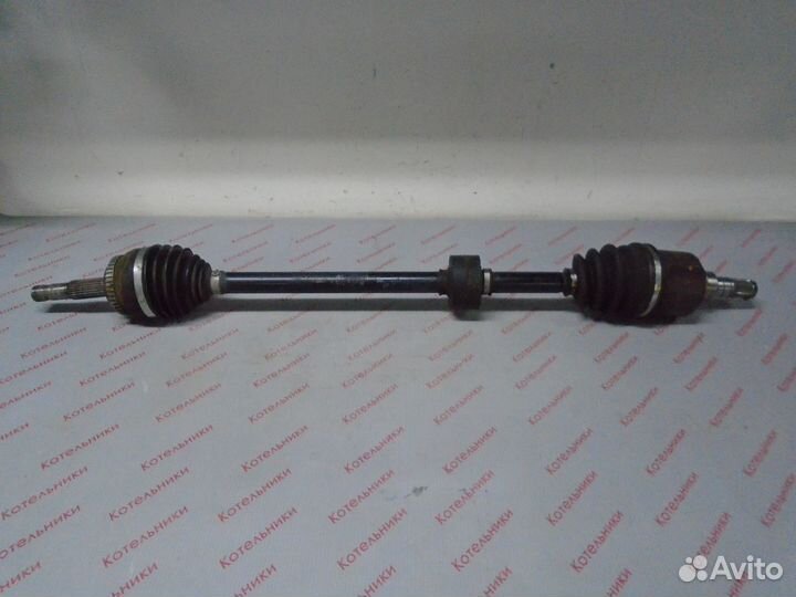 Nissan 39100-BM720 Вал приводной правый