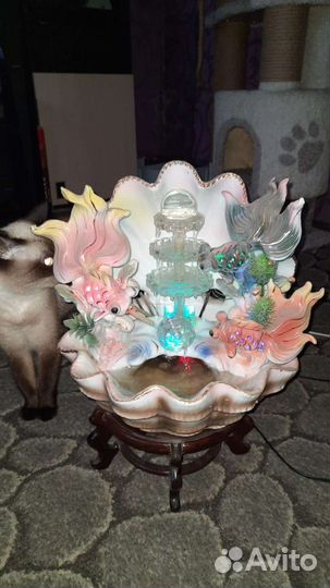 Декоративный фонтан с подсветкой