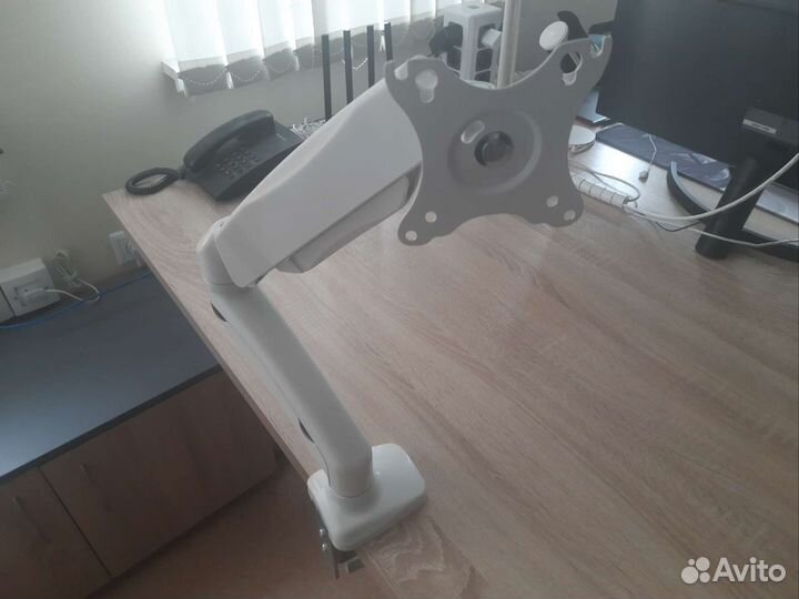 Кронштейн для монитора onkron g100