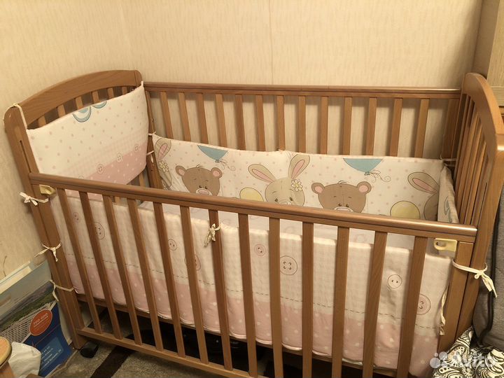 Детская кроватка