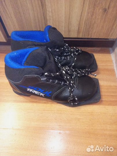 Лыжные ботинки