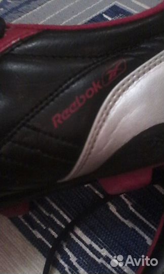 Продам футбольные бутсы фирмы Reebok б\у 38 р-ра