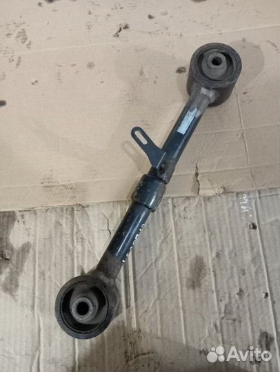 Тяга задняя продольная Toyota Land Cruiser 200