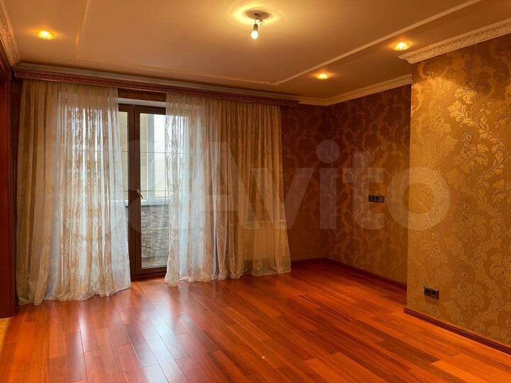 3-к. квартира, 88 м², 5/17 эт.