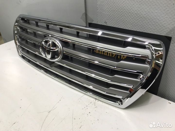 Решетка радиатора Toyota Land Cruiser 200