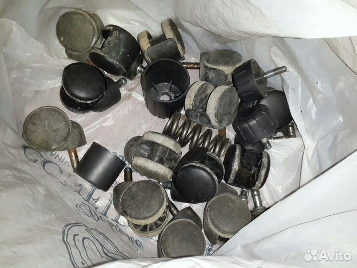 Запчасти офисного стула (кресла). обмен /продажа