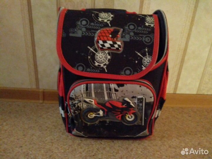 Школьный рюкзак