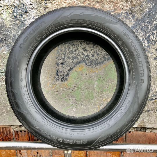 Nokian Hakkapeliitta R2 215/55 R16 97R