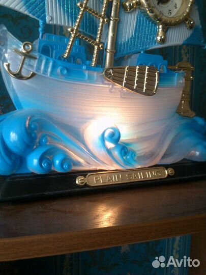 Ночной светильник с часами