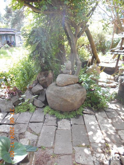 Природный валун