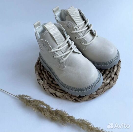Ботинки детские новые