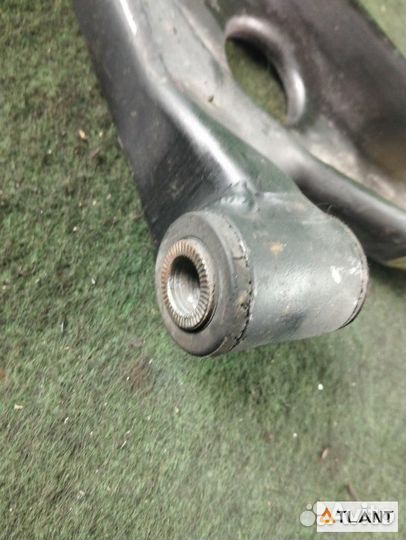 Рычаг передний правый toyota aqua