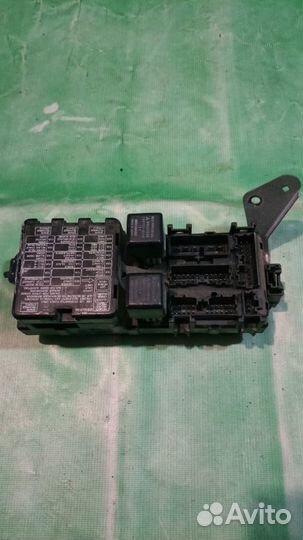 Блок предохранителей Mitsubishi Galant 7 1992-1997