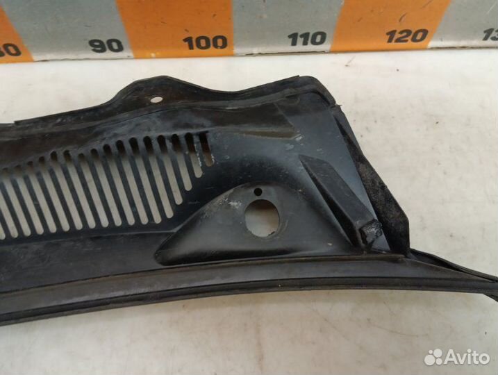 Планка под лобовое стекло левая Ford Mondeo 3 2.0