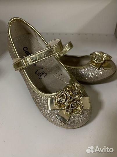 Туфли для девочки новые