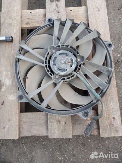 Вентилятор охлаждения радиатора Citroen Berlingo m