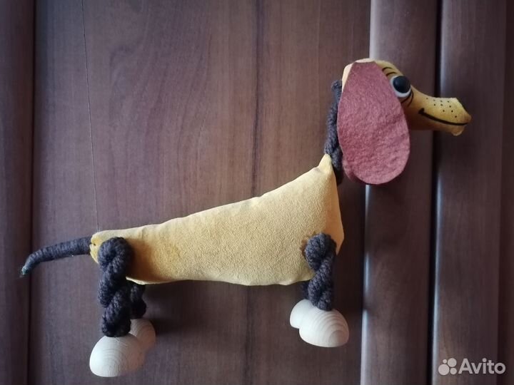 Такса - магкая игрушка на палочке