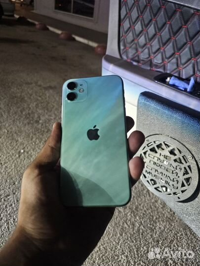 iPhone 11, 64 ГБ
