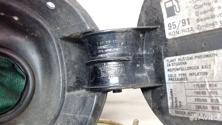 Лючок бензобака Skoda Octavia Tour, 2002