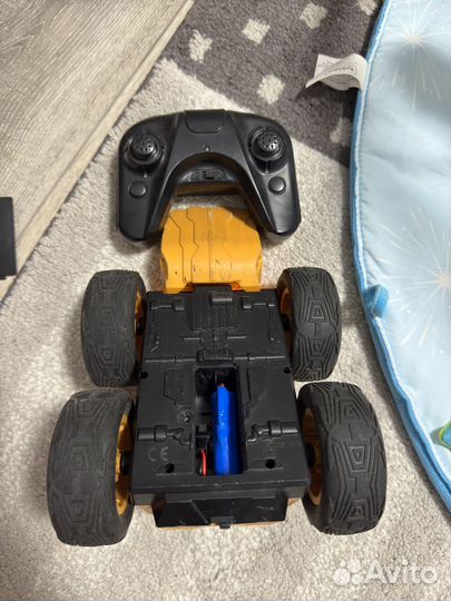 Машинка на пульте управления