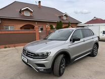 Volkswagen Tiguan 2.0 AMT, 2018, 131 000 км, с пробегом, цена 2 850 000 руб.