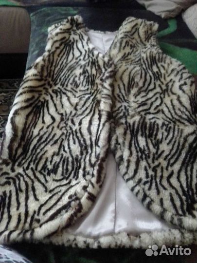 Жилетка меховая женская 46 48