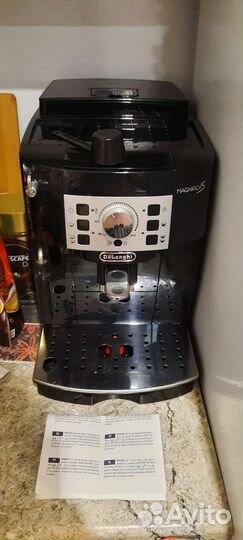Кофемашина delonghi magnifica s