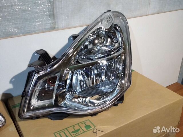 Фары на Ниссан Альмера G15