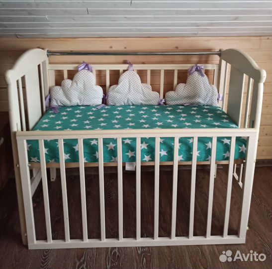 Кроватка детская с матрасом 120 на 60
