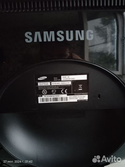 Монитор Samsung