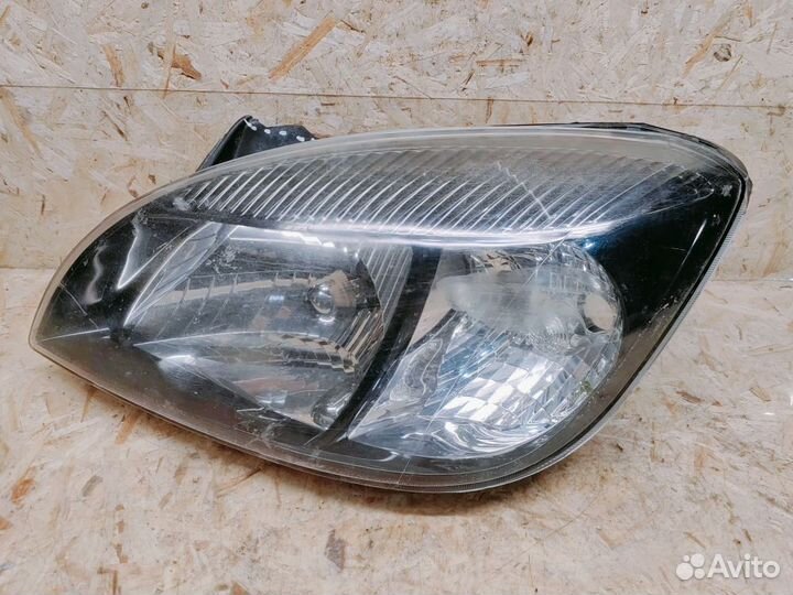 Фара левая Kia Rio