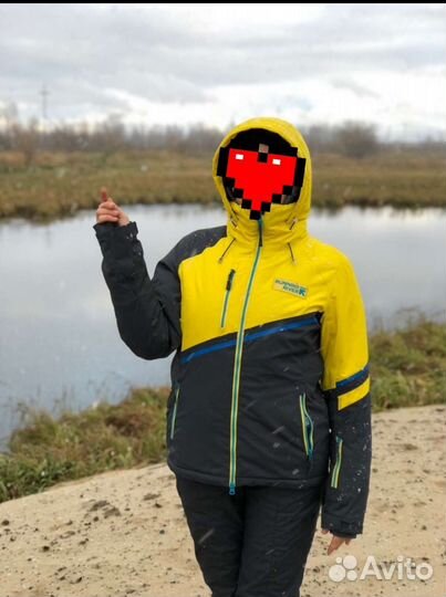 Женская горнолыжная куртка 44-46 размер