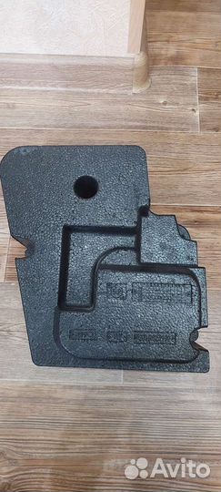 Вставка обивки передней двери