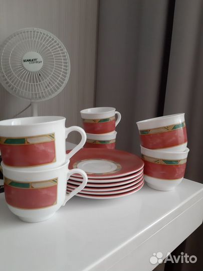 Набор кофейных кружек с блюдцами
